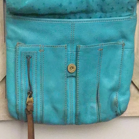 Fossil Leather Crossbody purse - Picture 6 of 8